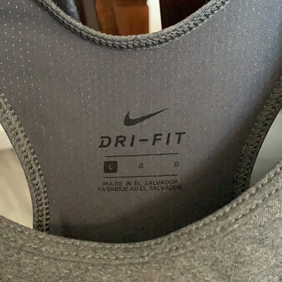 Nike Dri-Fit Tanktop! Have only worn it once! - Picture 2 of 2